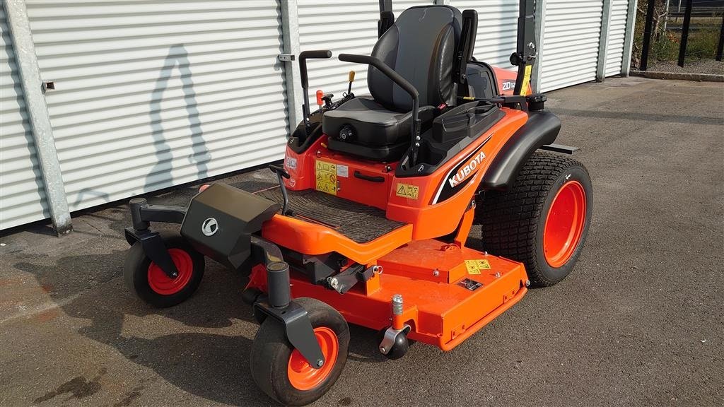 Rasentraktor типа Kubota ZD1211R-60 Zero Turn, Gebrauchtmaschine в Nørresundby (Фотография 3)