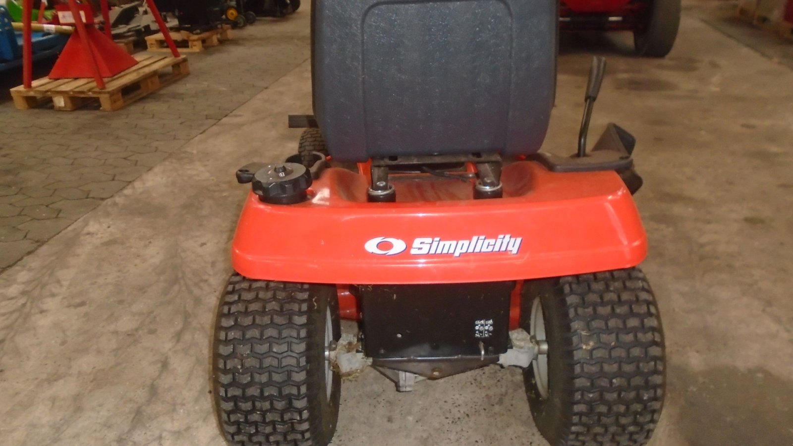 Rasentraktor typu Simplicity Regent ELT 17542, Gebrauchtmaschine v Viborg (Obrázek 4)