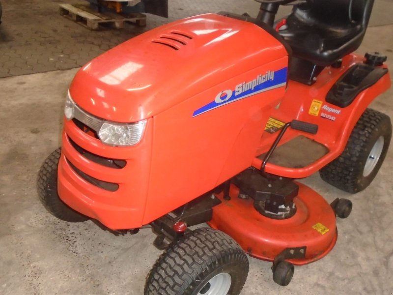 Rasentraktor типа Simplicity Regent ELT 17542, Gebrauchtmaschine в Viborg (Фотография 1)