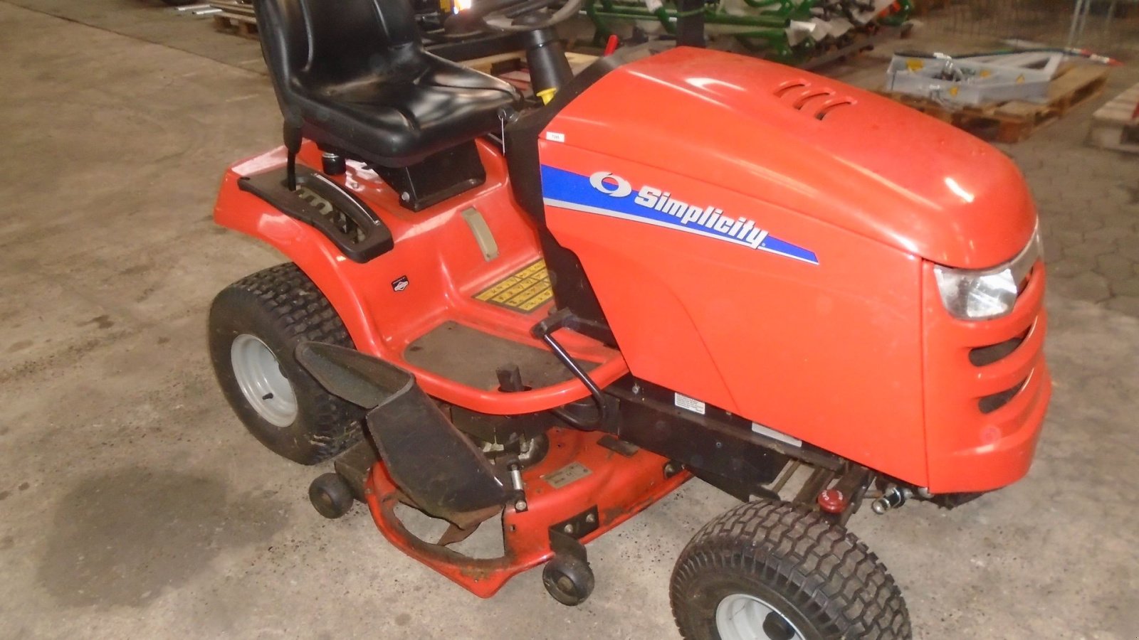 Rasentraktor typu Simplicity Regent ELT 17542, Gebrauchtmaschine v Viborg (Obrázek 2)