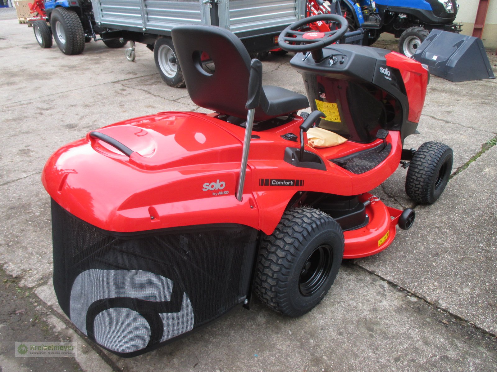 Rasentraktor типа Solo T 18-103.4 HD-A V2 Hydrostat 2 Zylinder, Neumaschine в Feuchtwangen (Фотография 4)