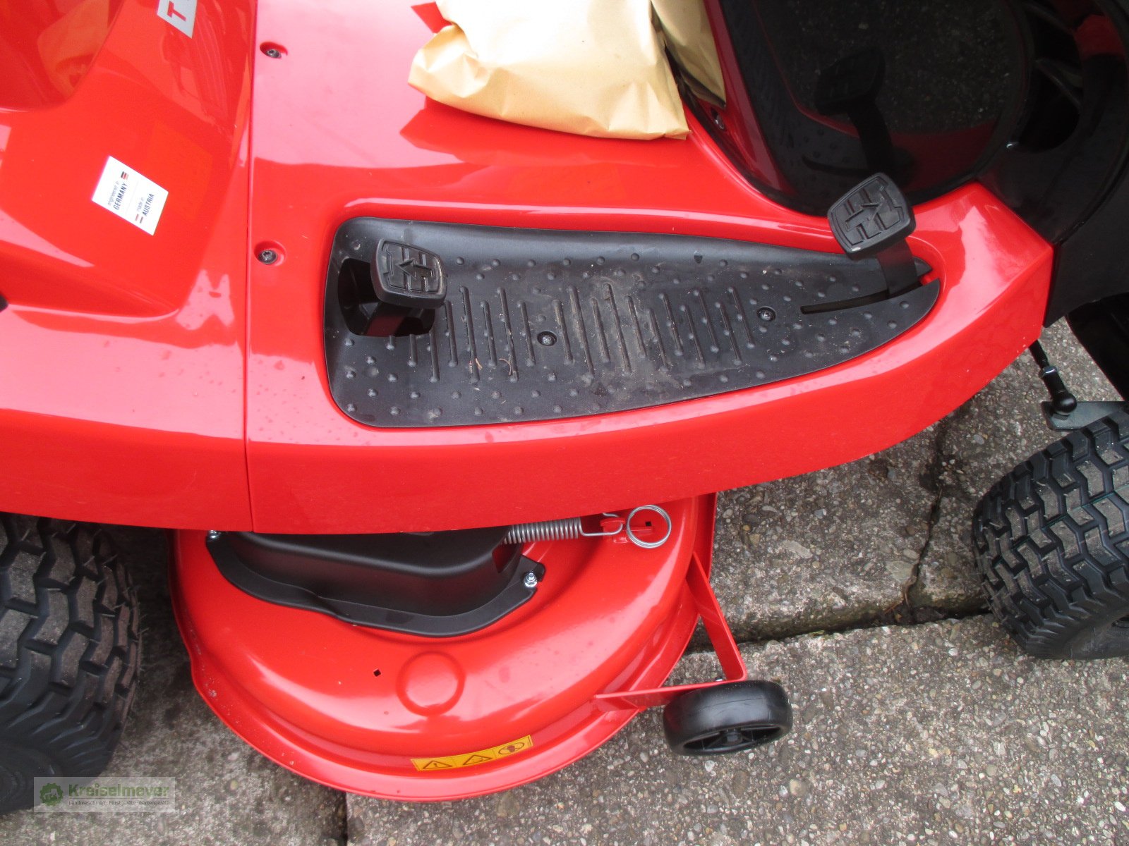 Rasentraktor типа Solo T 18-103.4 HD-A V2 Hydrostat 2 Zylinder, Neumaschine в Feuchtwangen (Фотография 6)