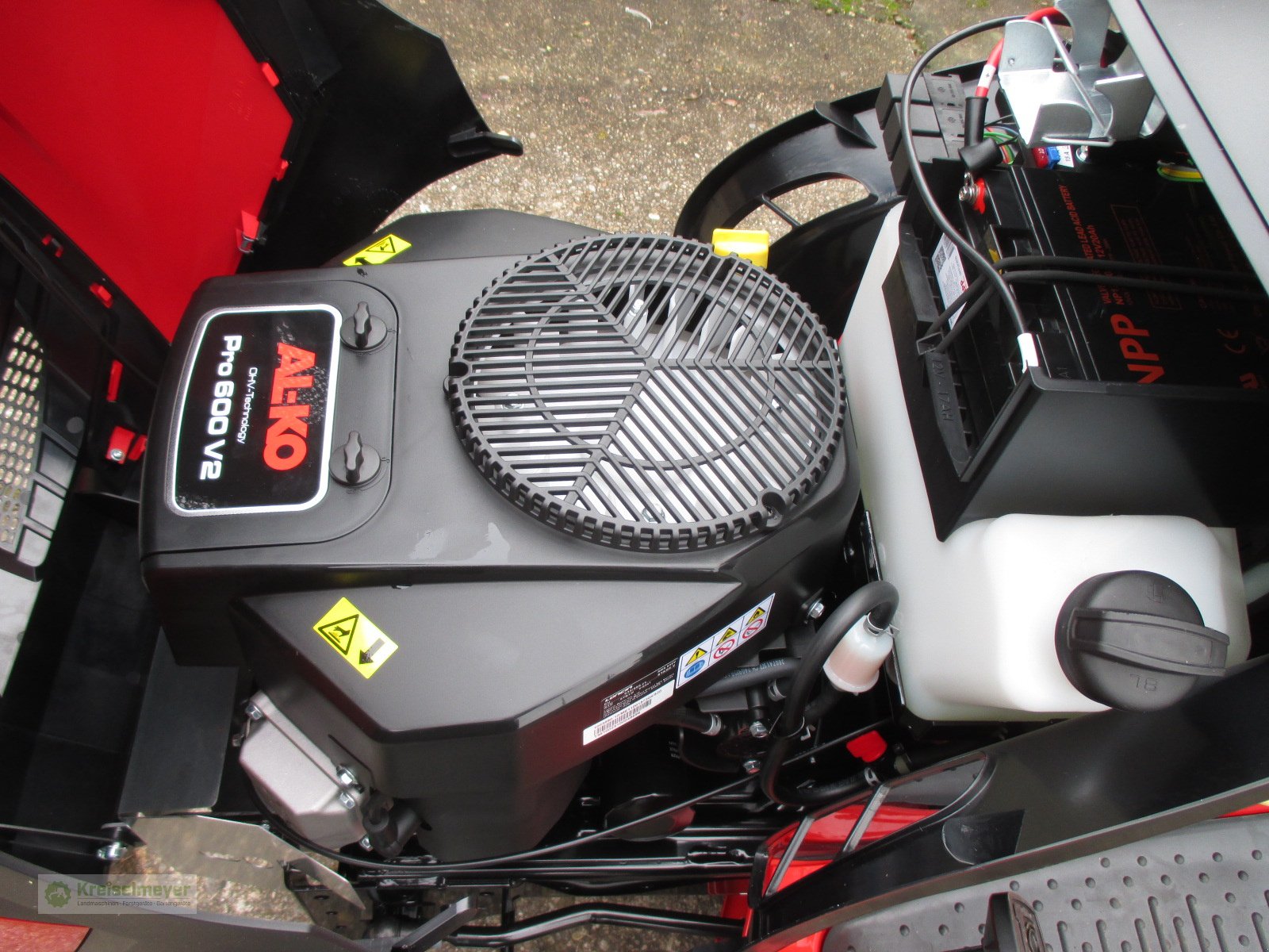 Rasentraktor типа Solo T 18-103.4 HD-A V2 Hydrostat 2 Zylinder, Neumaschine в Feuchtwangen (Фотография 7)