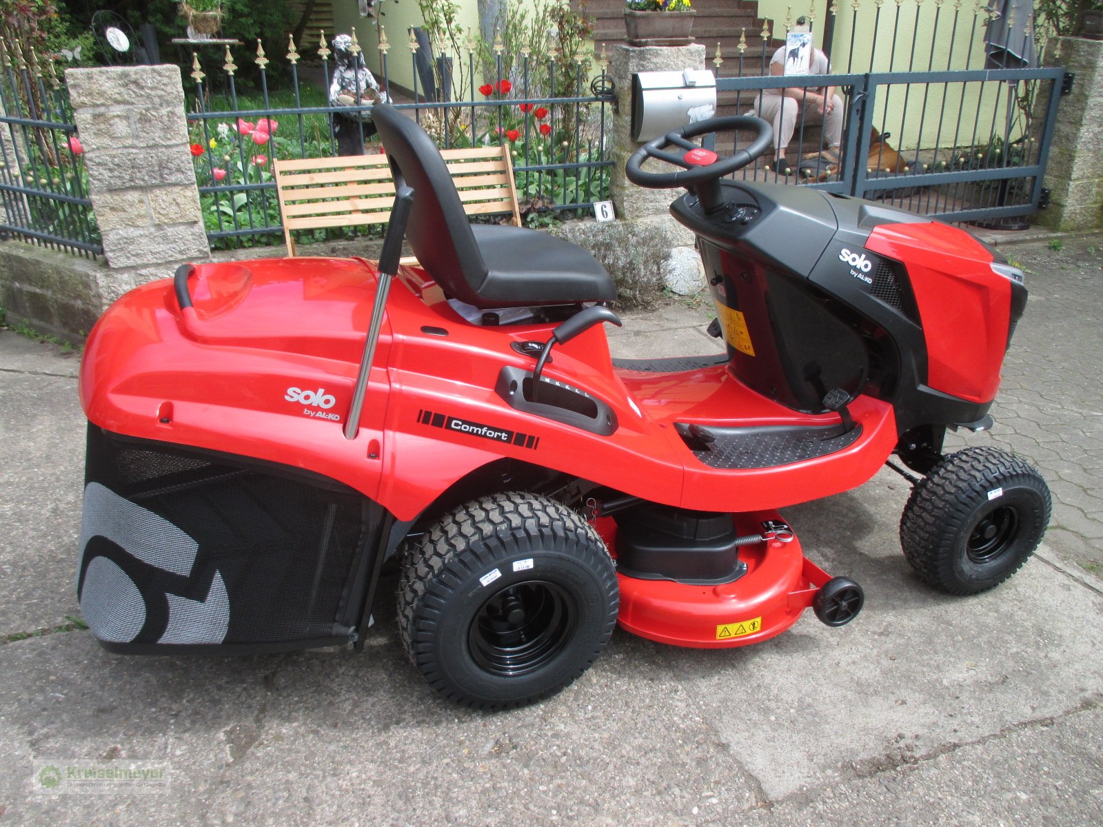 Rasentraktor des Typs Solo T15-103.3 HD-A, Neumaschine in Feuchtwangen (Bild 3)