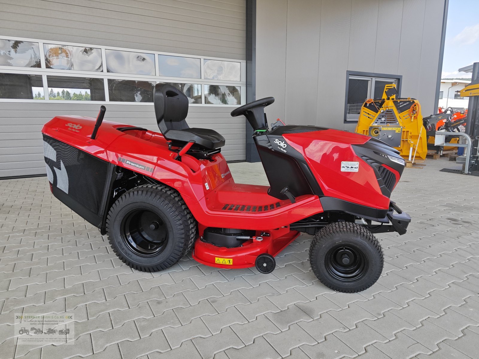 Rasentraktor des Typs Solo T22 105.4 HD V2 SD, Neumaschine in Eging am See (Bild 2)