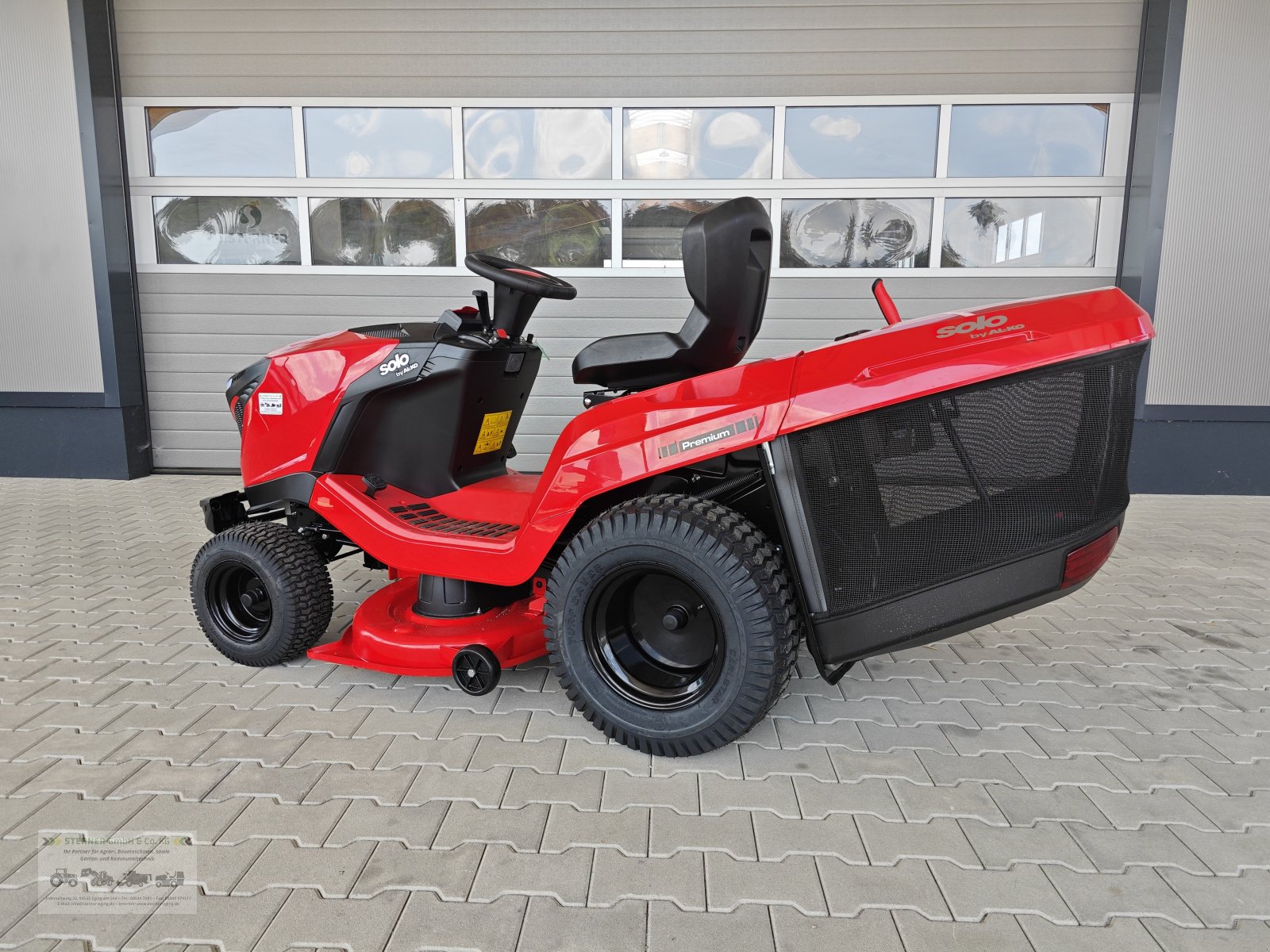 Rasentraktor des Typs Solo T22 105.4 HD V2 SD, Neumaschine in Eging am See (Bild 3)