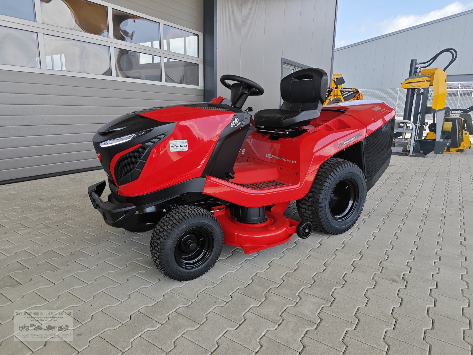 Rasentraktor des Typs Solo T22 105.4 HD V2 SD, Neumaschine in Eging am See (Bild 4)