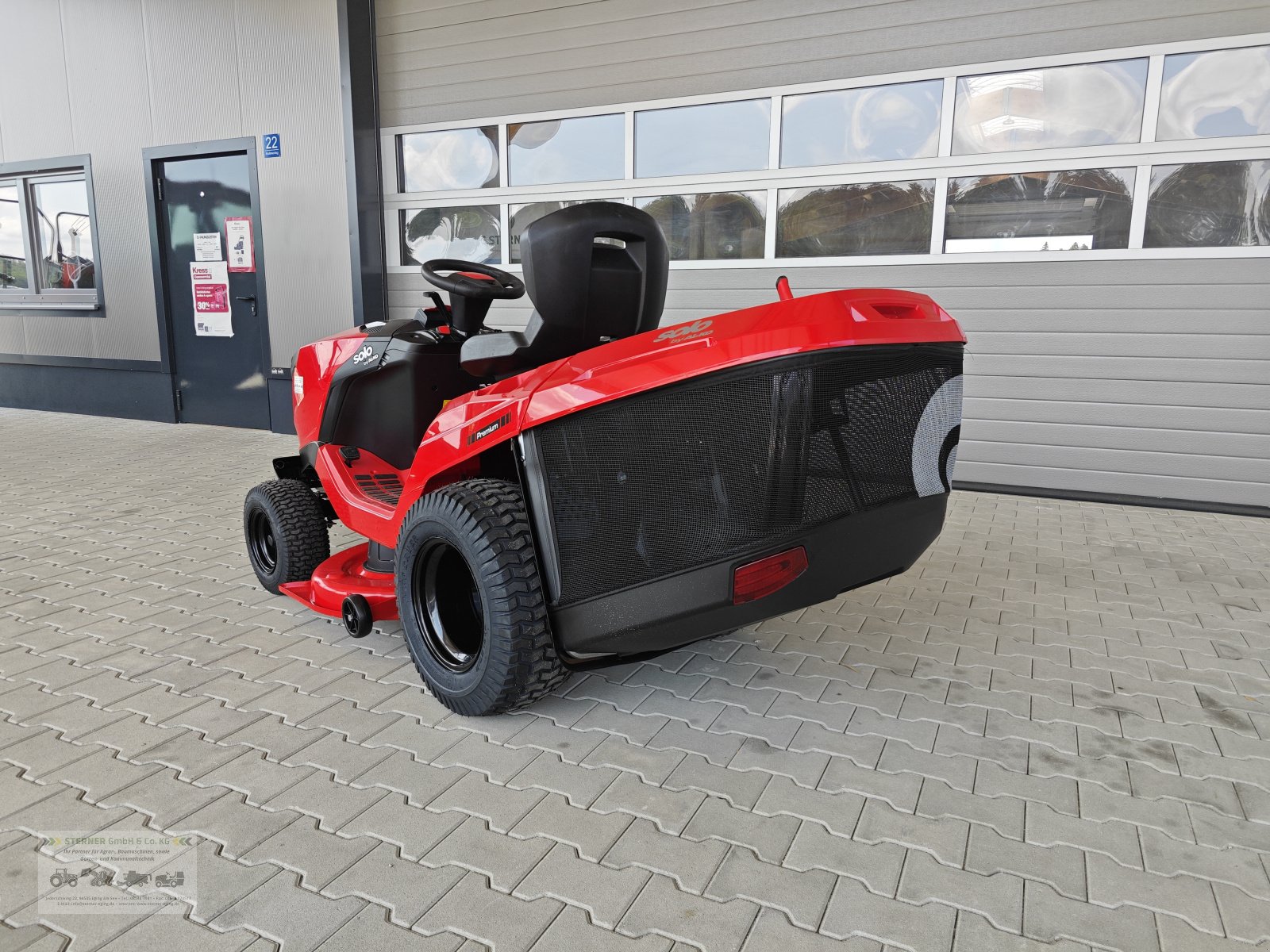 Rasentraktor des Typs Solo T22 105.4 HD V2 SD, Neumaschine in Eging am See (Bild 5)