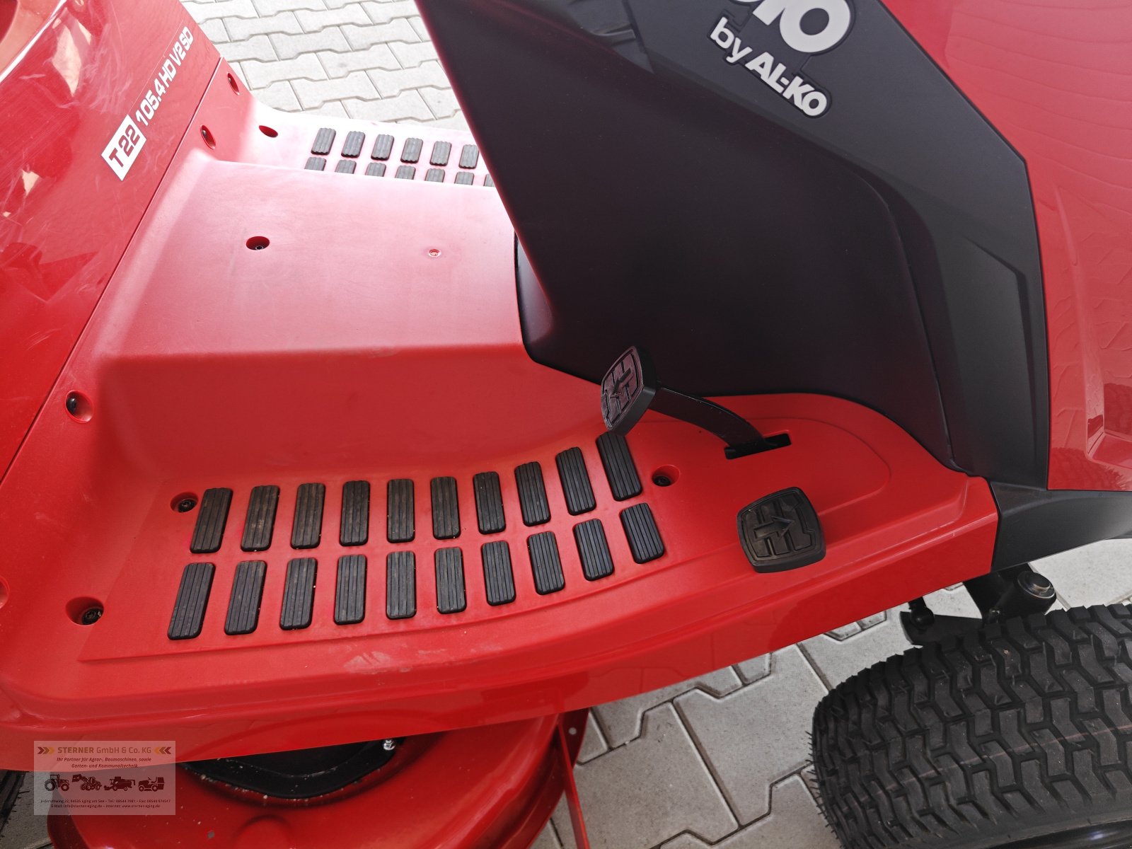 Rasentraktor des Typs Solo T22 105.4 HD V2 SD, Neumaschine in Eging am See (Bild 9)