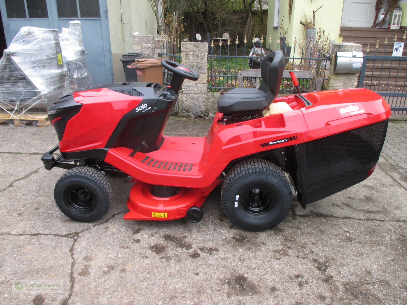 Rasentraktor des Typs Solo T22-105.4 HDD-A V2 mit Differentialsperre, Neumaschine in Feuchtwangen (Bild 1)