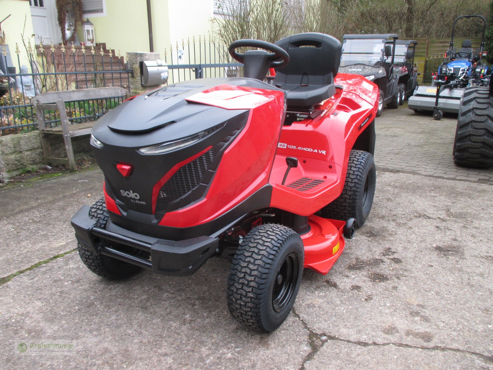 Rasentraktor des Typs Solo T22-105.4 HDD-A V2 mit Differentialsperre, Neumaschine in Feuchtwangen (Bild 3)