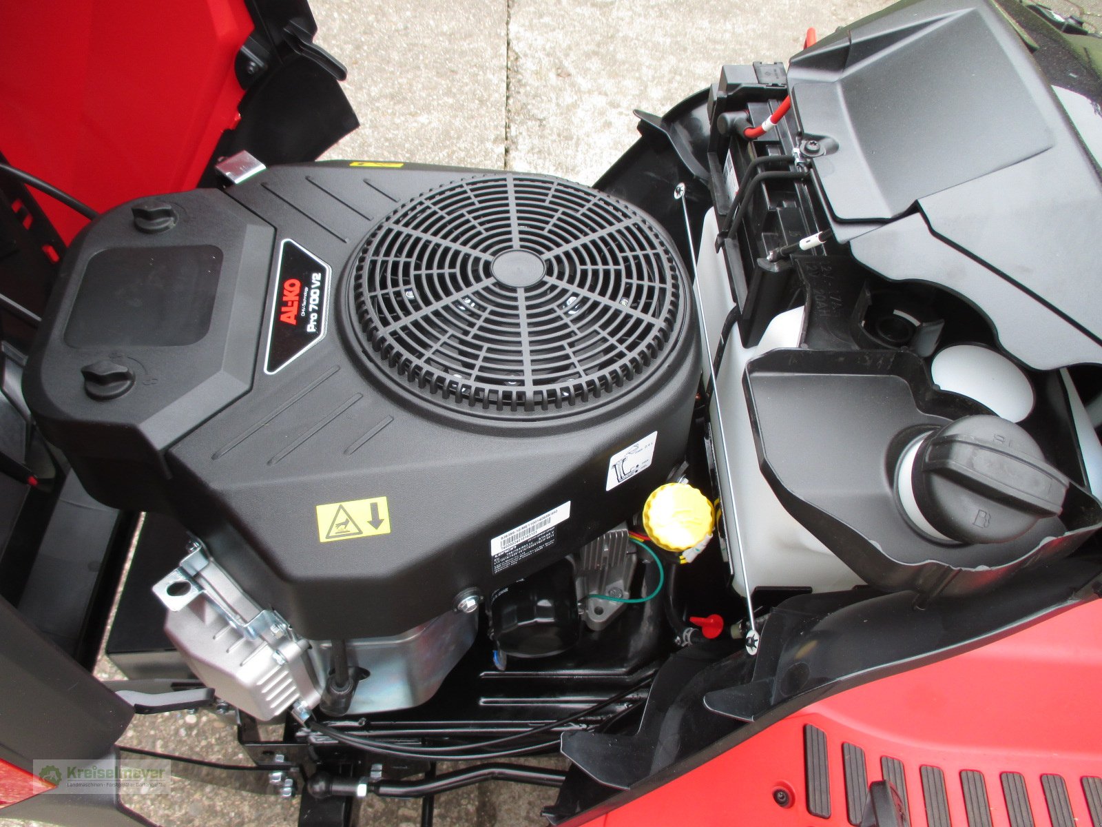 Rasentraktor of the type Solo T22-110.4 HDH-A V2 Hochgrasmäher Mulchtraktor, Neumaschine in Feuchtwangen (Picture 7)