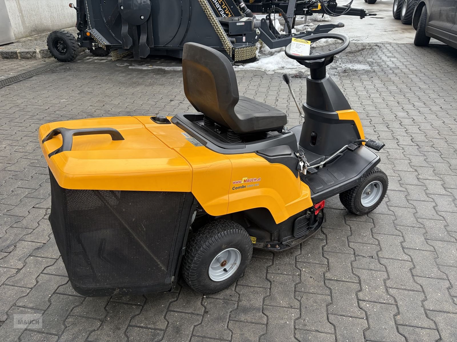 Rasentraktor van het type Stiga 1066 Combi, Gebrauchtmaschine in Burgkirchen (Foto 7)