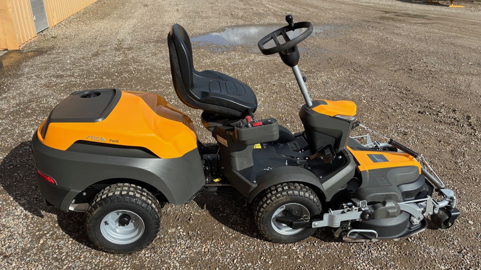 Rasentraktor от тип Stiga 500W, Gebrauchtmaschine в Tinglev (Снимка 2)