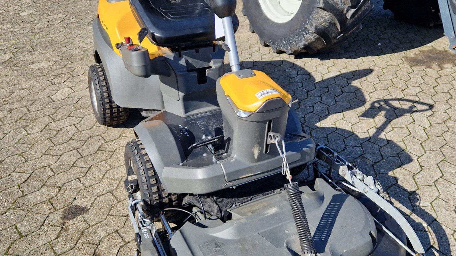 Rasentraktor des Typs Stiga 500WX, Gebrauchtmaschine in Sørvad (Bild 2)