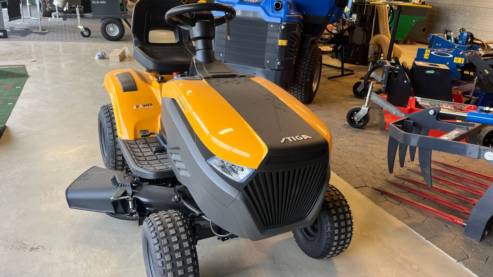 Rasentraktor typu Stiga 598e 100 % Elektrisk, Gebrauchtmaschine v Vejle (Obrázek 2)