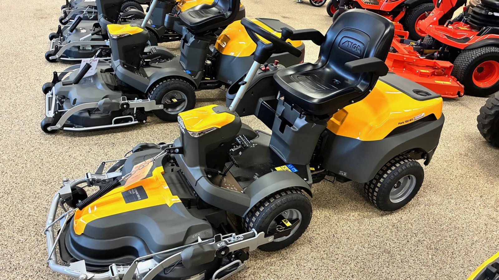 Rasentraktor типа Stiga 700WX, Gebrauchtmaschine в Tinglev (Фотография 2)