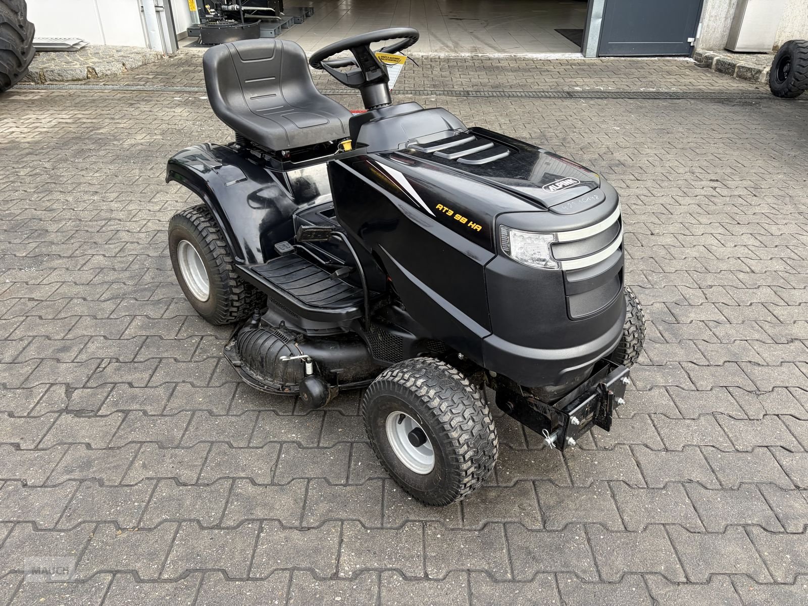 Rasentraktor typu Stiga Alpina SD5 98 Hydrostat inkl. Schneeschild, Gebrauchtmaschine v Burgkirchen (Obrázek 1)