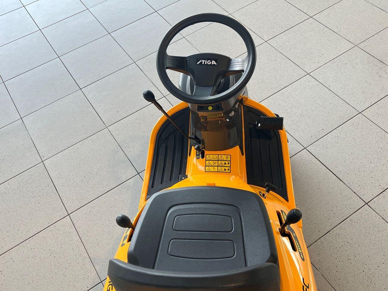 Rasentraktor του τύπου Stiga Combi 372, Gebrauchtmaschine σε Beckum (Φωτογραφία 3)