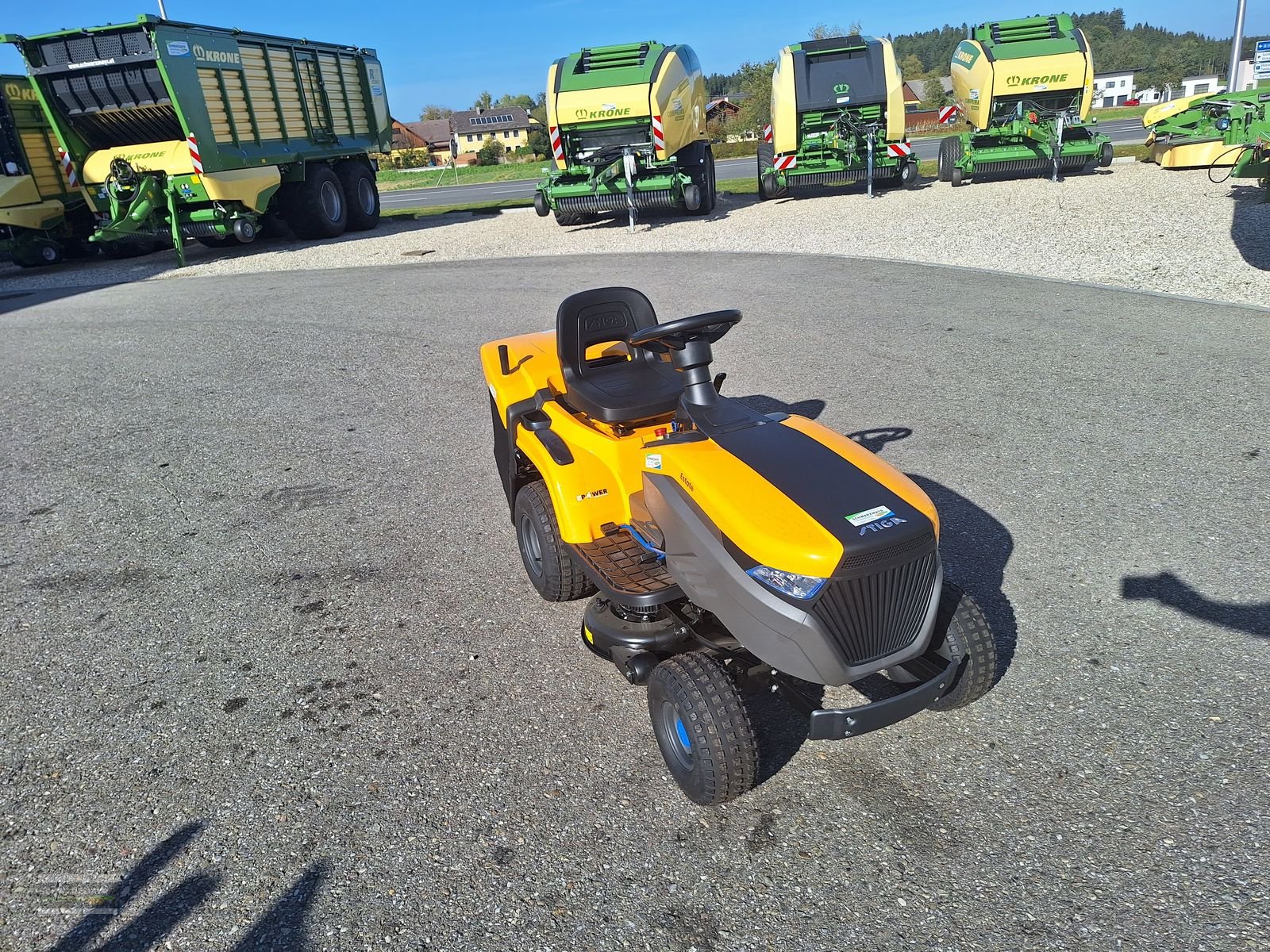 Rasentraktor des Typs Stiga E-Ride Estate 584e, Neumaschine in Gampern (Bild 3)