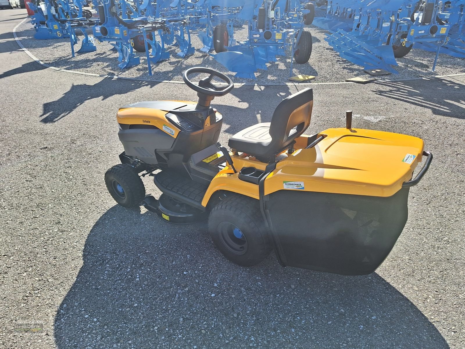 Rasentraktor des Typs Stiga E-Ride Estate 584e, Neumaschine in Gampern (Bild 5)