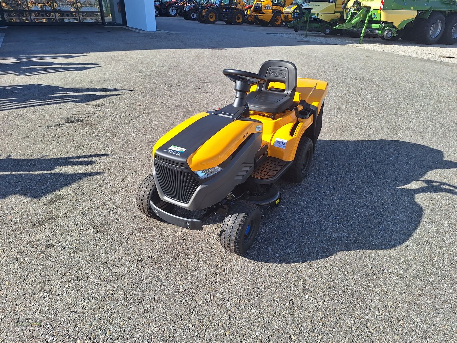 Rasentraktor des Typs Stiga E-Ride Estate 584e, Neumaschine in Gampern (Bild 2)