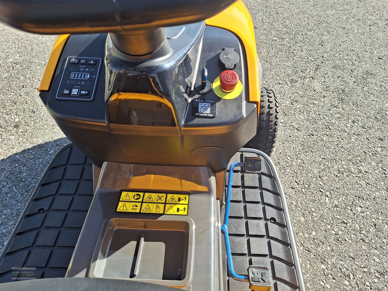 Rasentraktor des Typs Stiga E-Ride Estate 584e, Neumaschine in Gampern (Bild 12)
