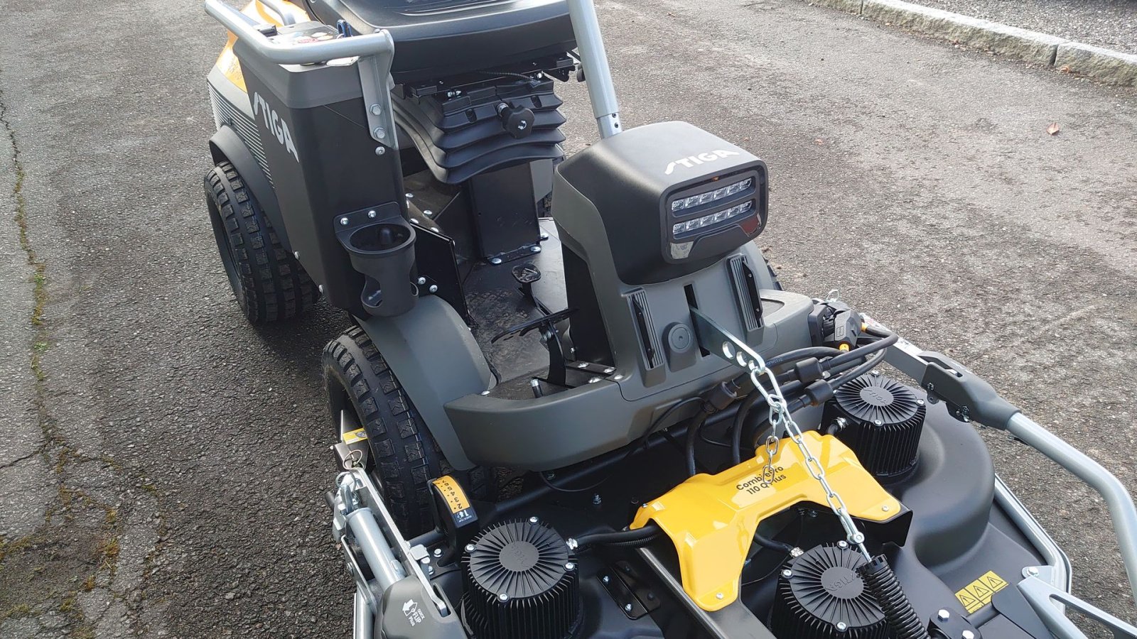 Rasentraktor Türe ait Stiga ePark Pro, Gebrauchtmaschine içinde Nørresundby (resim 5)