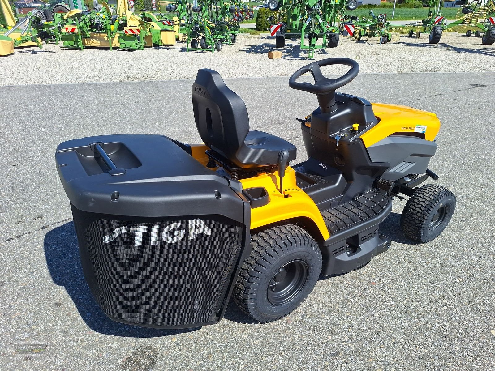 Rasentraktor des Typs Stiga ESTATE 384 M, Neumaschine in Gampern (Bild 4)
