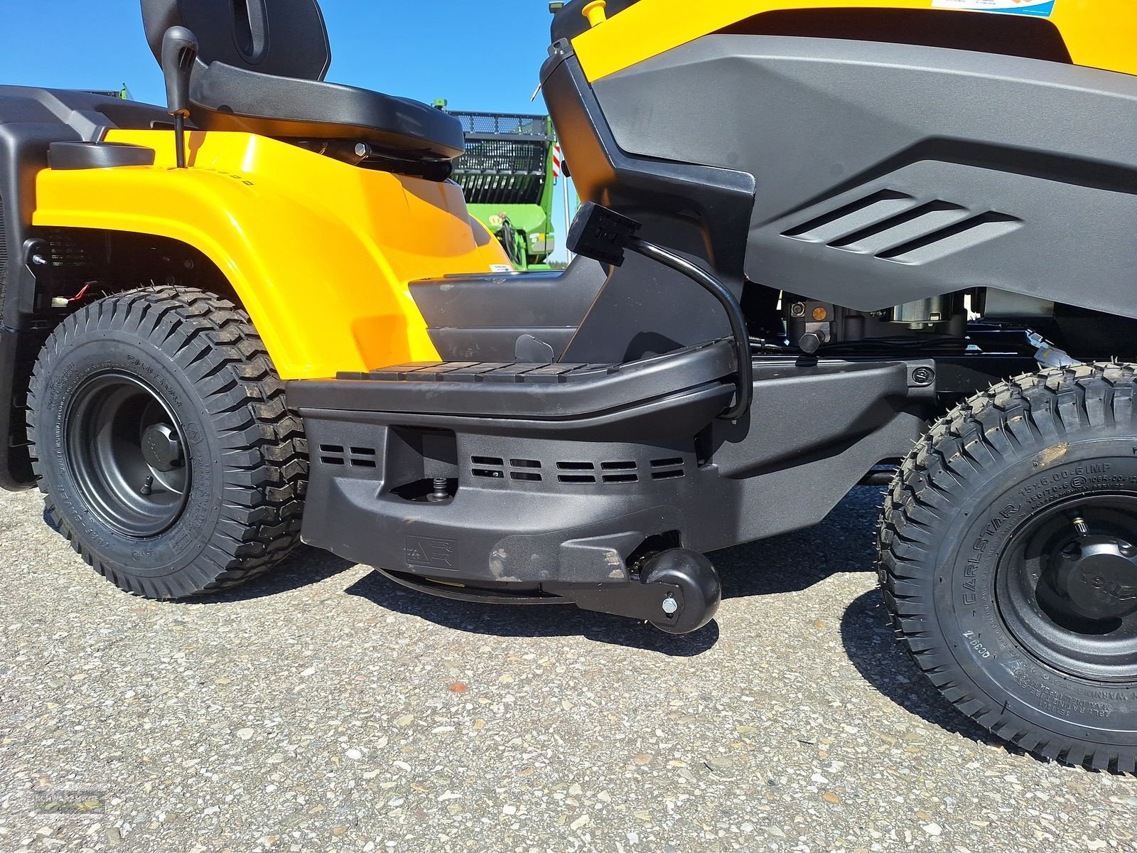 Rasentraktor des Typs Stiga ESTATE 384 M, Neumaschine in Gampern (Bild 7)