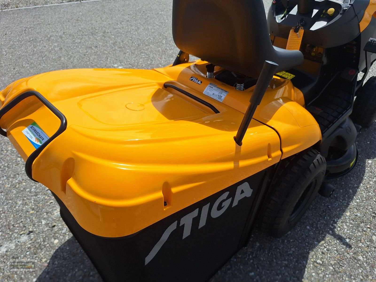 Rasentraktor des Typs Stiga ESTATE 7102 W SE90, Neumaschine in Gampern (Bild 17)