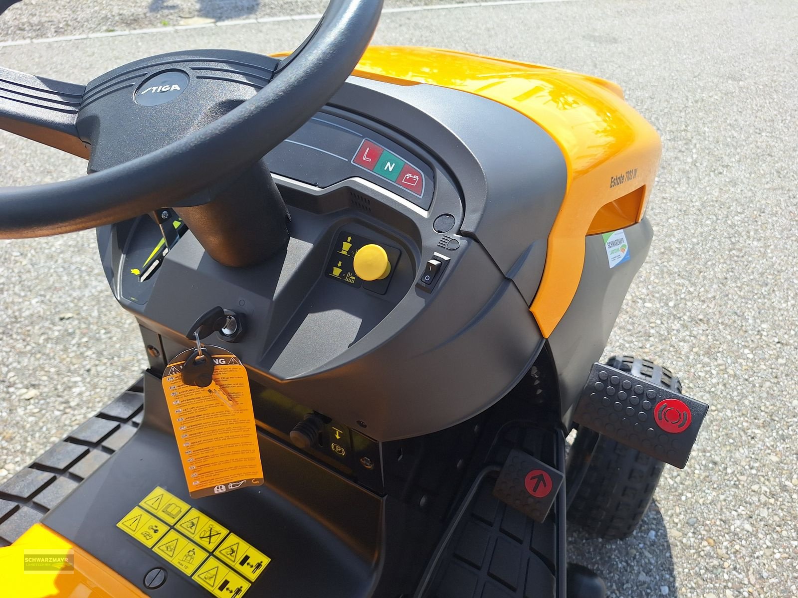 Rasentraktor des Typs Stiga ESTATE 7102 W SE90, Neumaschine in Gampern (Bild 31)