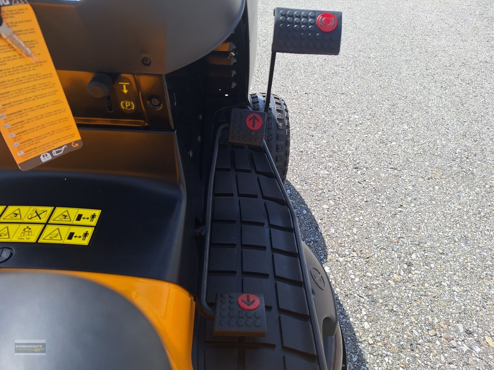 Rasentraktor des Typs Stiga ESTATE 7102 W SE90, Neumaschine in Gampern (Bild 28)