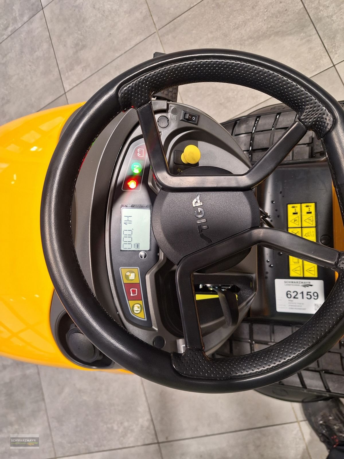 Rasentraktor des Typs Stiga ESTATE 7102 W, Neumaschine in Aurolzmünster (Bild 9)