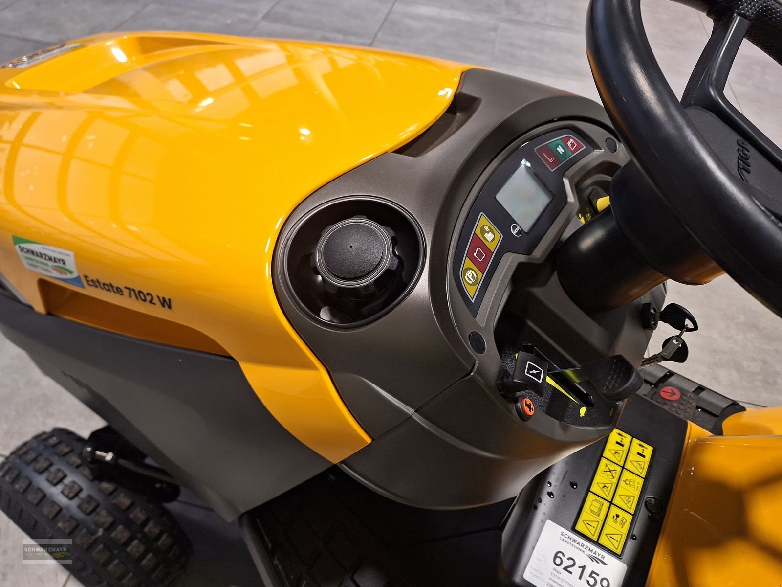 Rasentraktor des Typs Stiga ESTATE 7102 W, Neumaschine in Aurolzmünster (Bild 8)