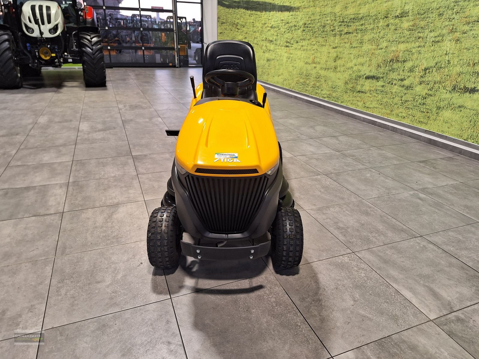 Rasentraktor des Typs Stiga ESTATE 7102 W, Neumaschine in Aurolzmünster (Bild 5)