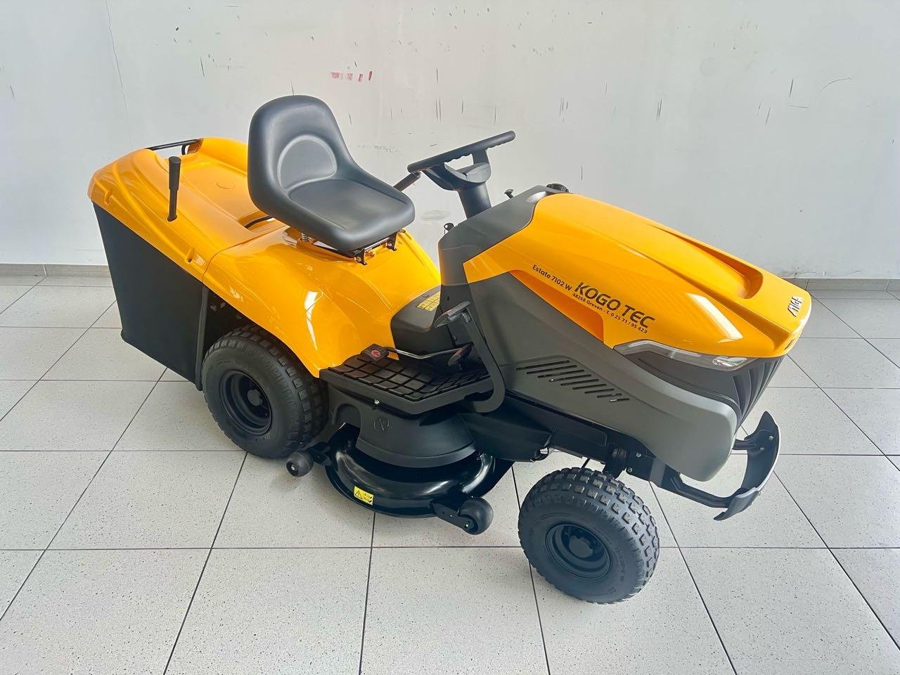 Rasentraktor des Typs Stiga Estate 7102W, Gebrauchtmaschine in Beckum (Bild 3)