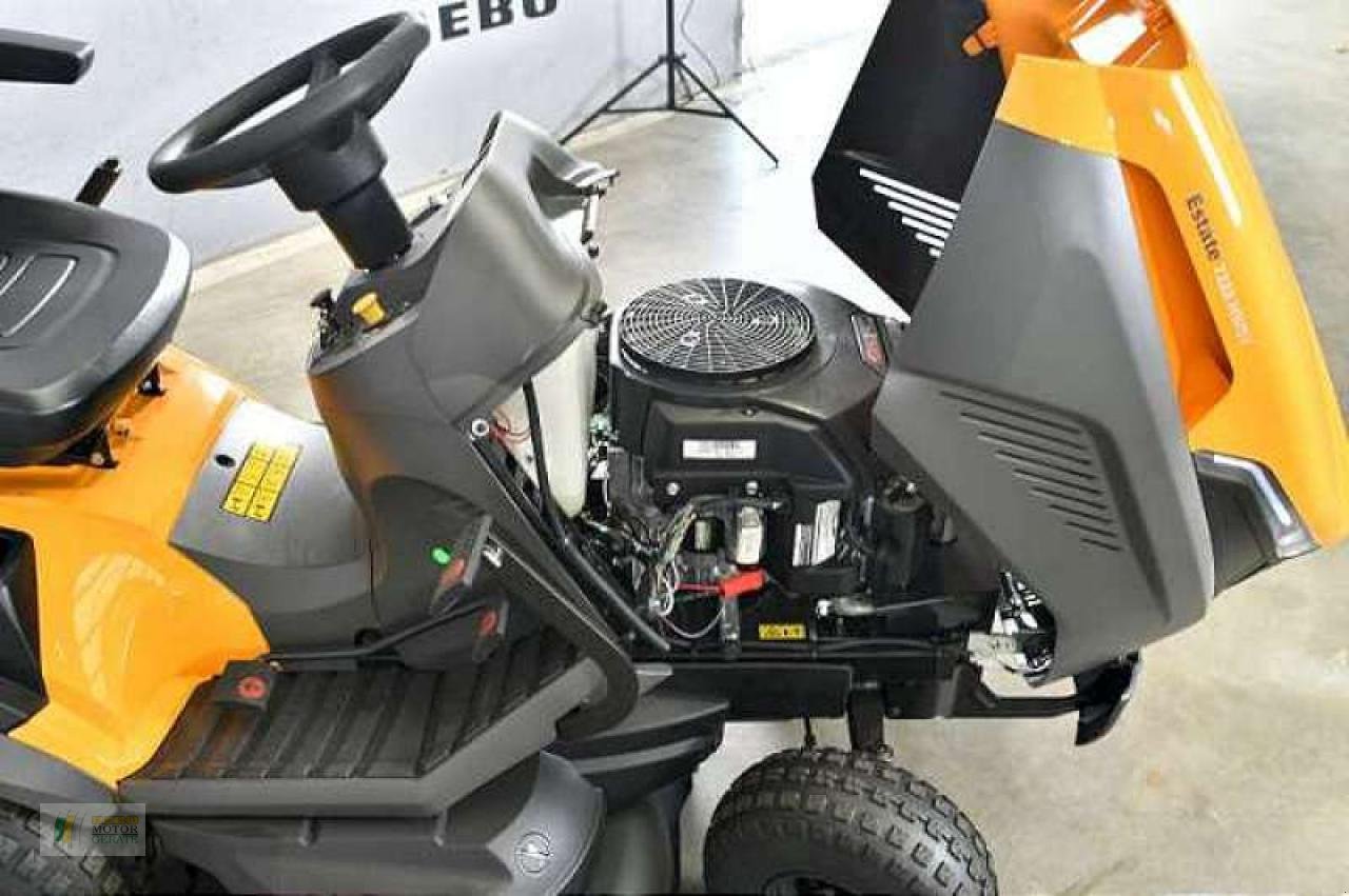 Rasentraktor des Typs Stiga ESTATE 7122 HWSY, Neumaschine in Cloppenburg (Bild 3)