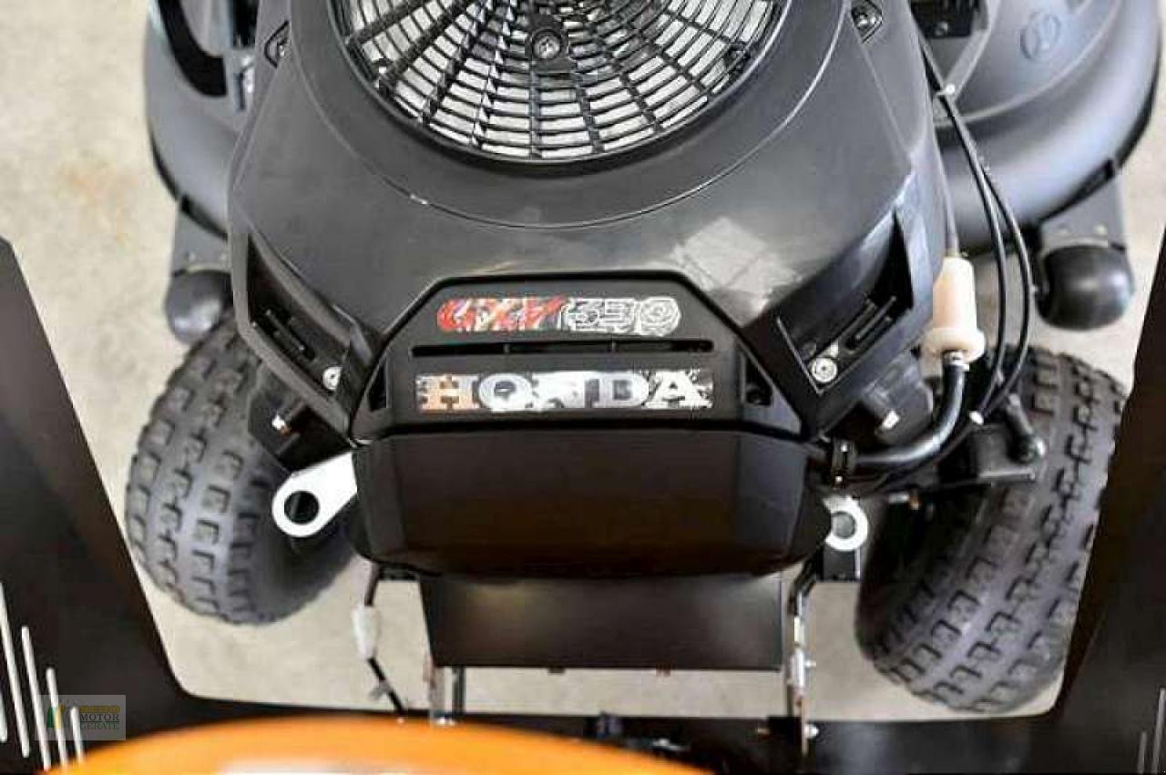 Rasentraktor des Typs Stiga ESTATE 7122 HWSY, Neumaschine in Cloppenburg (Bild 4)