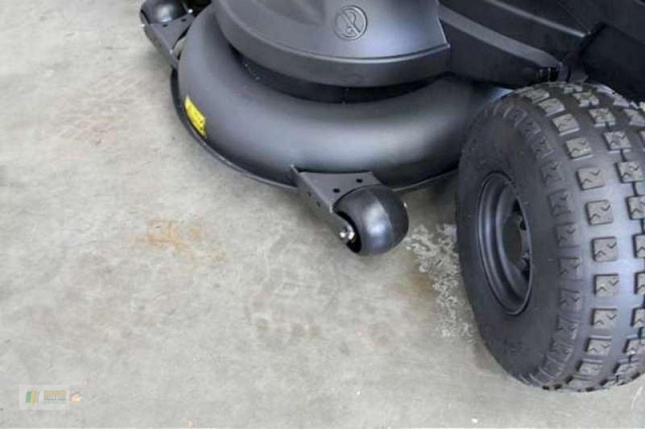 Rasentraktor des Typs Stiga ESTATE 7122 HWSY, Neumaschine in Cloppenburg (Bild 5)