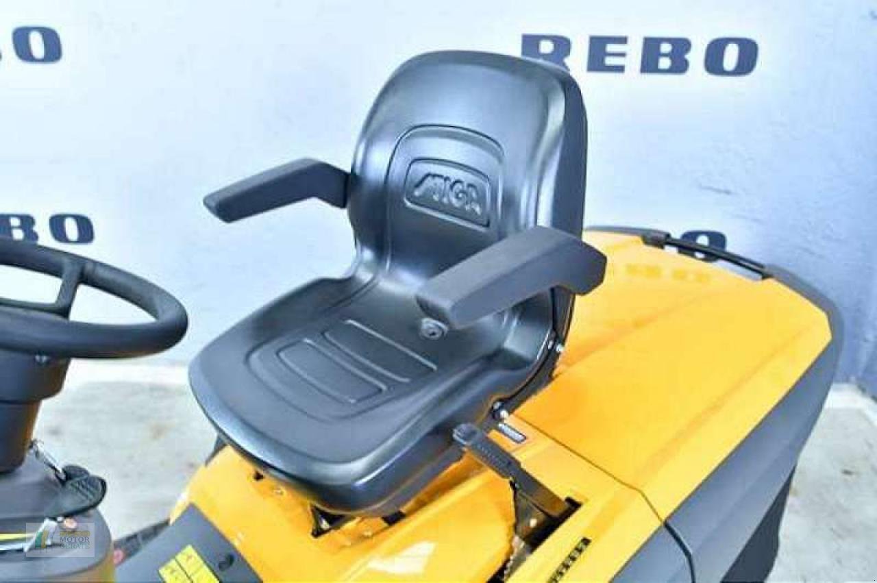 Rasentraktor des Typs Stiga ESTATE 7122 HWSY, Neumaschine in Cloppenburg (Bild 9)