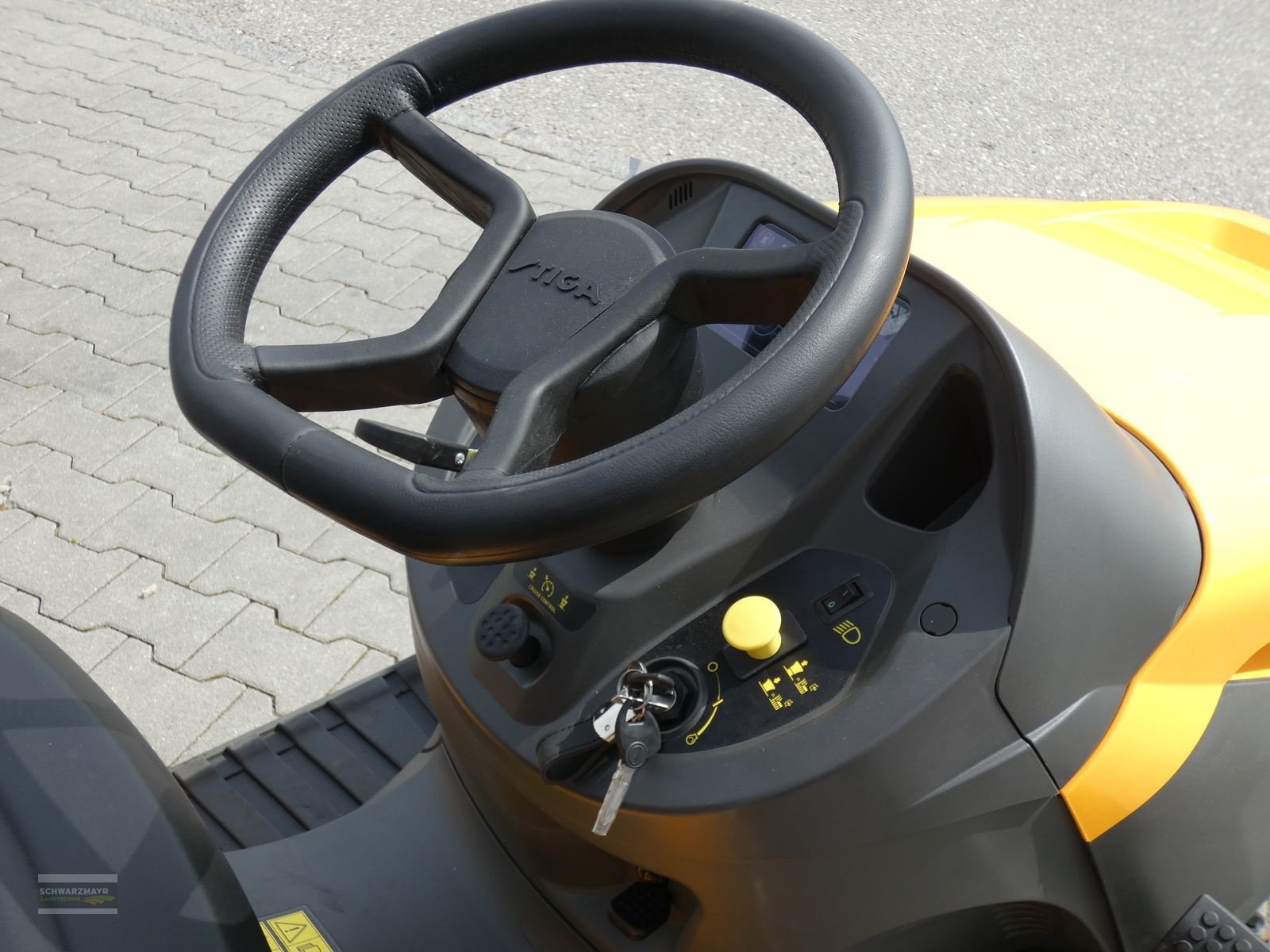 Rasentraktor des Typs Stiga ESTATE 7122 W SE, Neumaschine in Aurolzmünster (Bild 12)