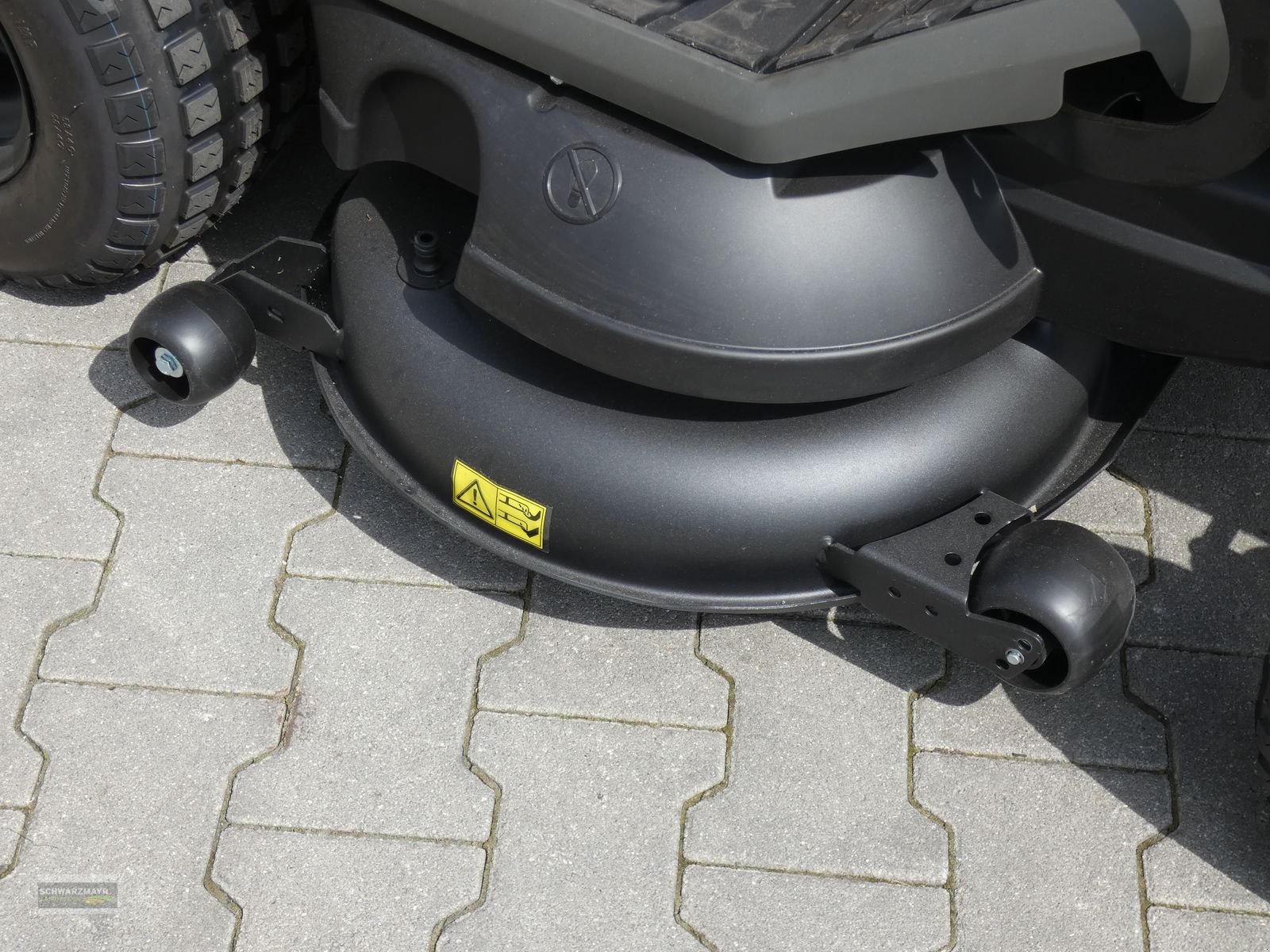 Rasentraktor des Typs Stiga ESTATE 7122 W SE, Neumaschine in Aurolzmünster (Bild 10)