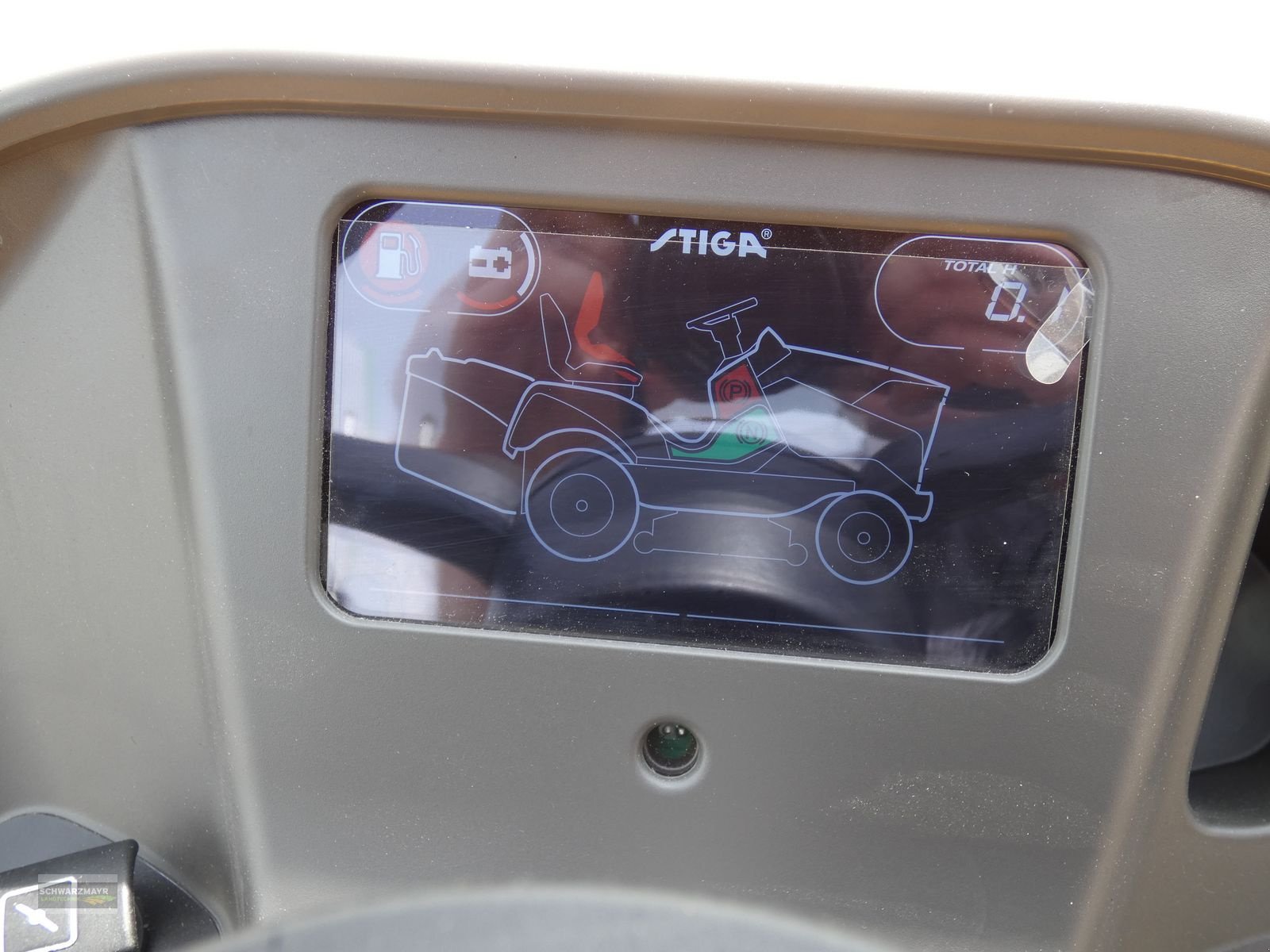 Rasentraktor des Typs Stiga ESTATE 7122 W SE, Neumaschine in Aurolzmünster (Bild 13)
