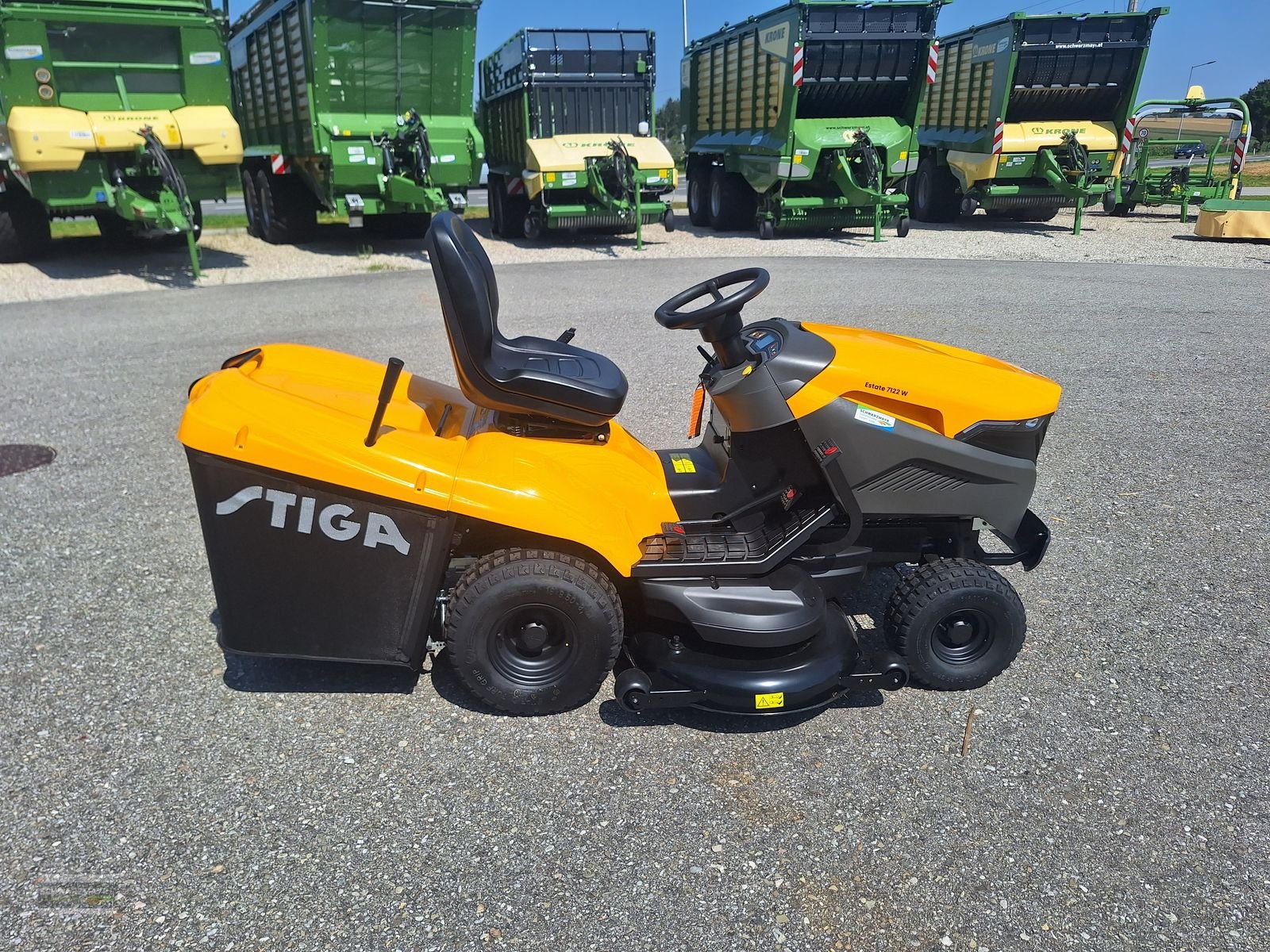Rasentraktor des Typs Stiga ESTATE 7122 W, Neumaschine in Gampern (Bild 5)