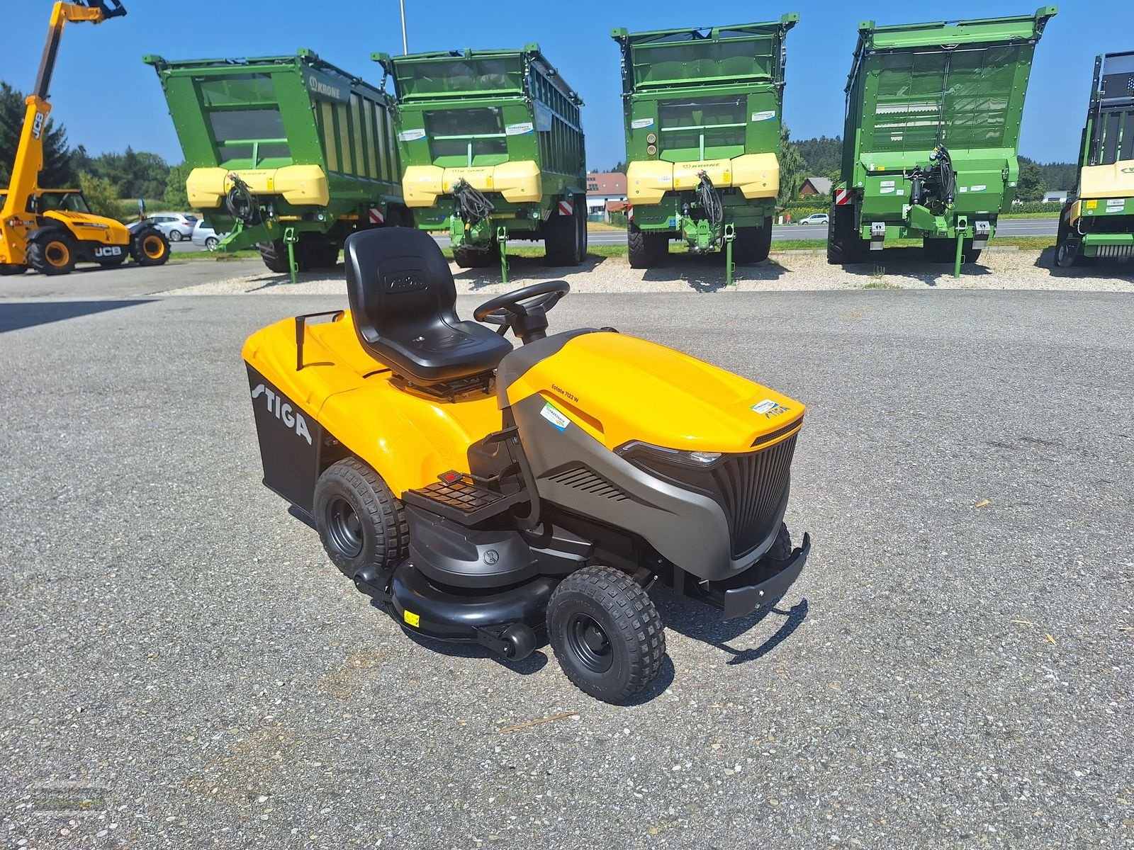 Rasentraktor des Typs Stiga ESTATE 7122 W, Neumaschine in Gampern (Bild 1)