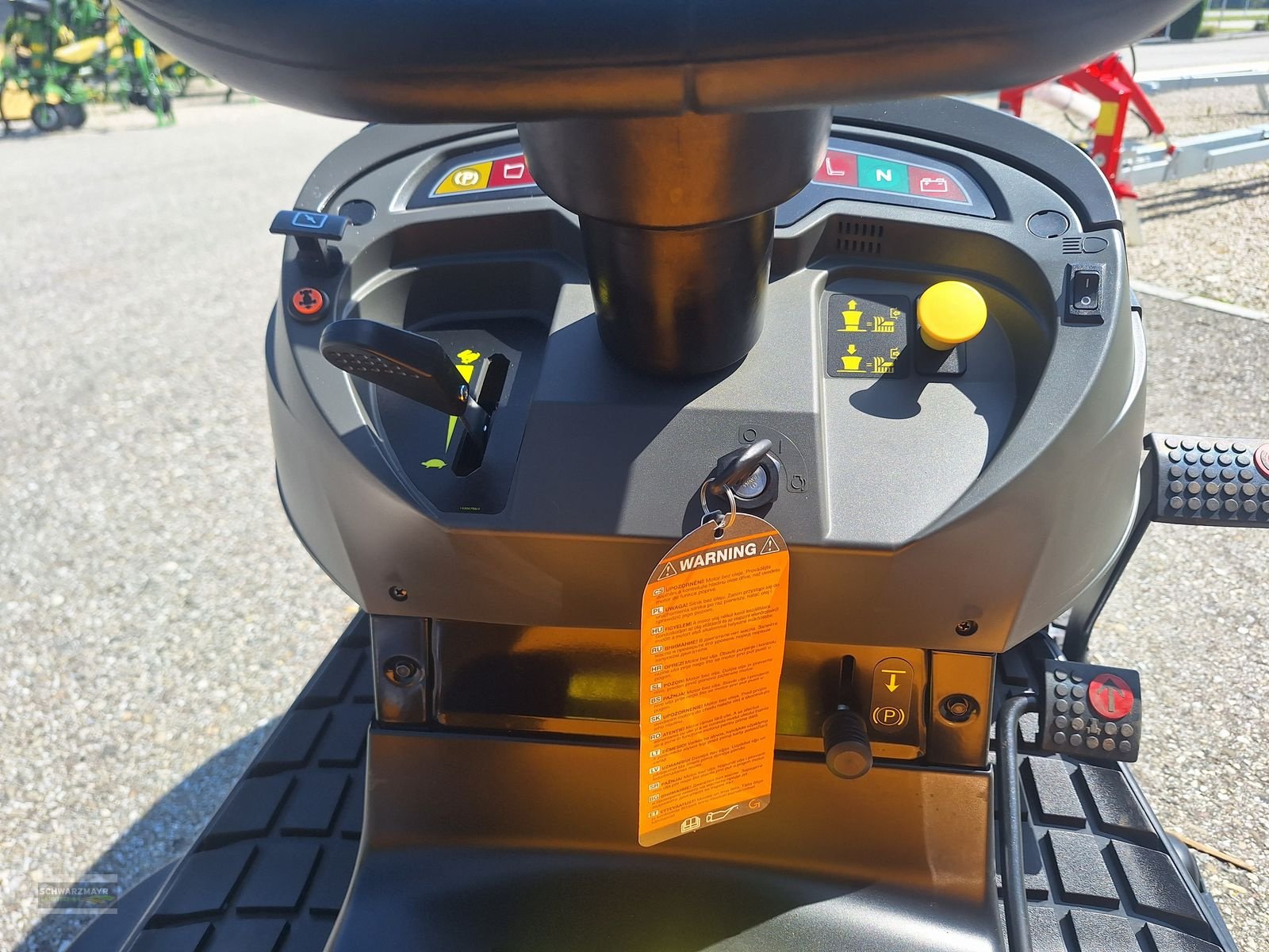 Rasentraktor des Typs Stiga ESTATE 7122 W, Neumaschine in Gampern (Bild 9)