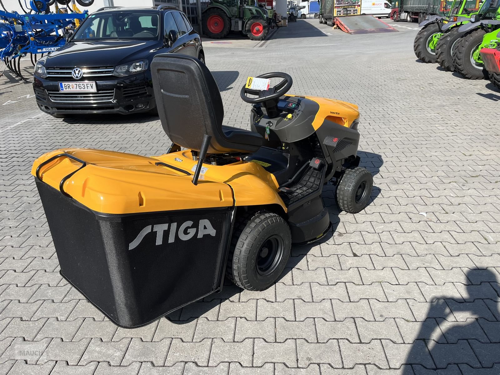 Rasentraktor des Typs Stiga Estate 792 W SE 2 Zylinder, Gebrauchtmaschine in Burgkirchen (Bild 2)