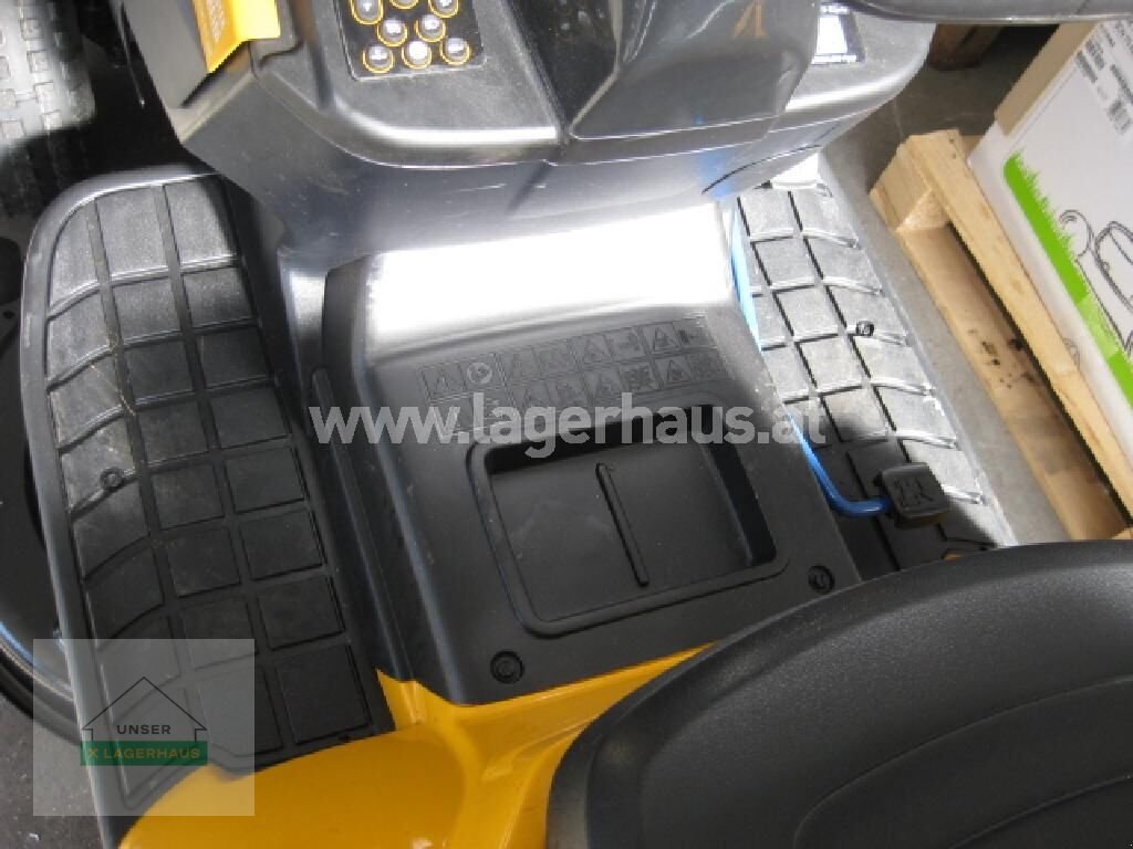 Rasentraktor des Typs Stiga ESTATE 798E AKKU, Gebrauchtmaschine in Ottensheim (Bild 7)