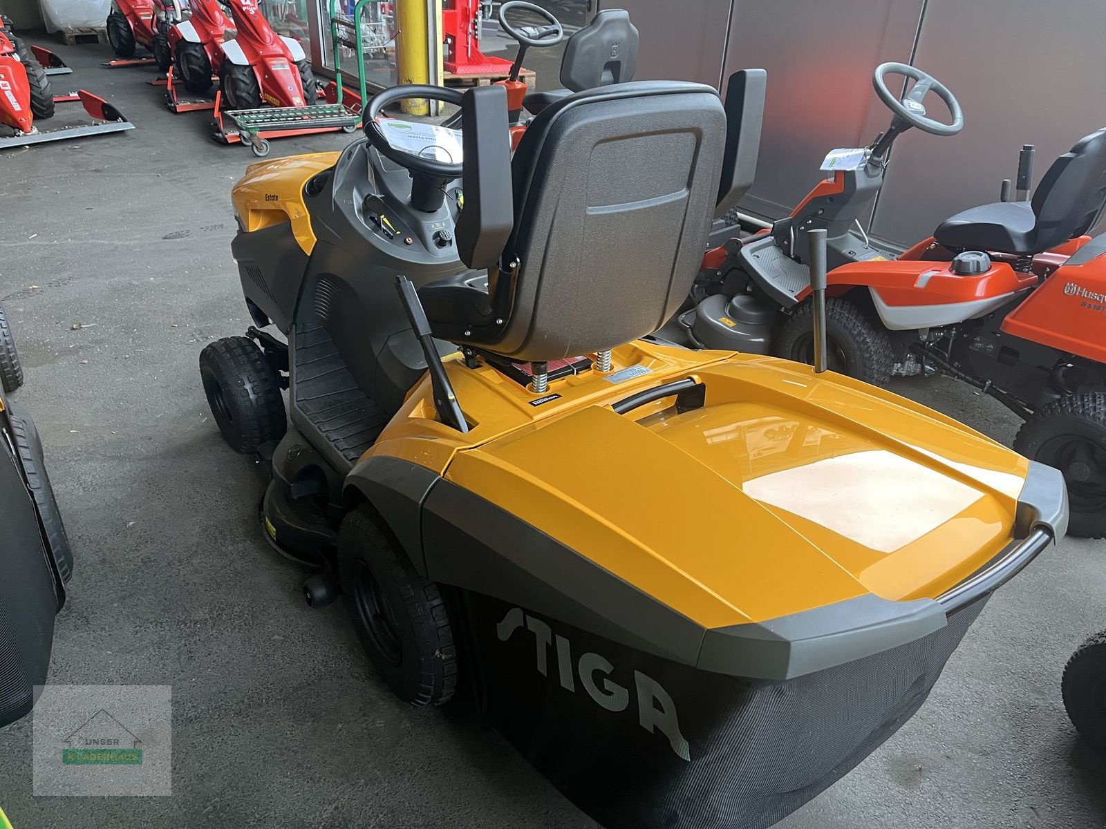 Rasentraktor des Typs Stiga ESTATE 9102 W, Gebrauchtmaschine in Wartberg (Bild 4)